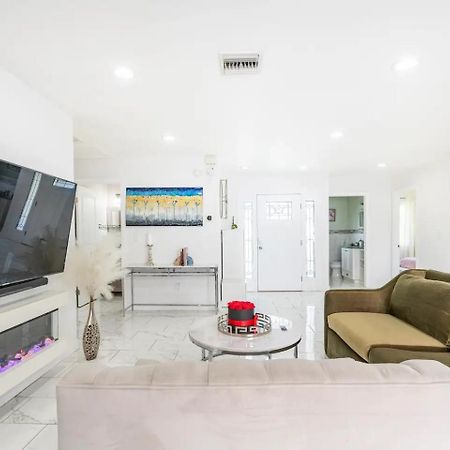 New Luxury Entertaining House With Pool Spa Sauna Tesla Charger Pets Los Angeles Exteriör bild